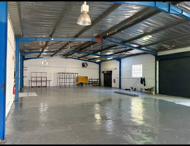 420M² WAREHOUSE TO LET IN BRIARDENE